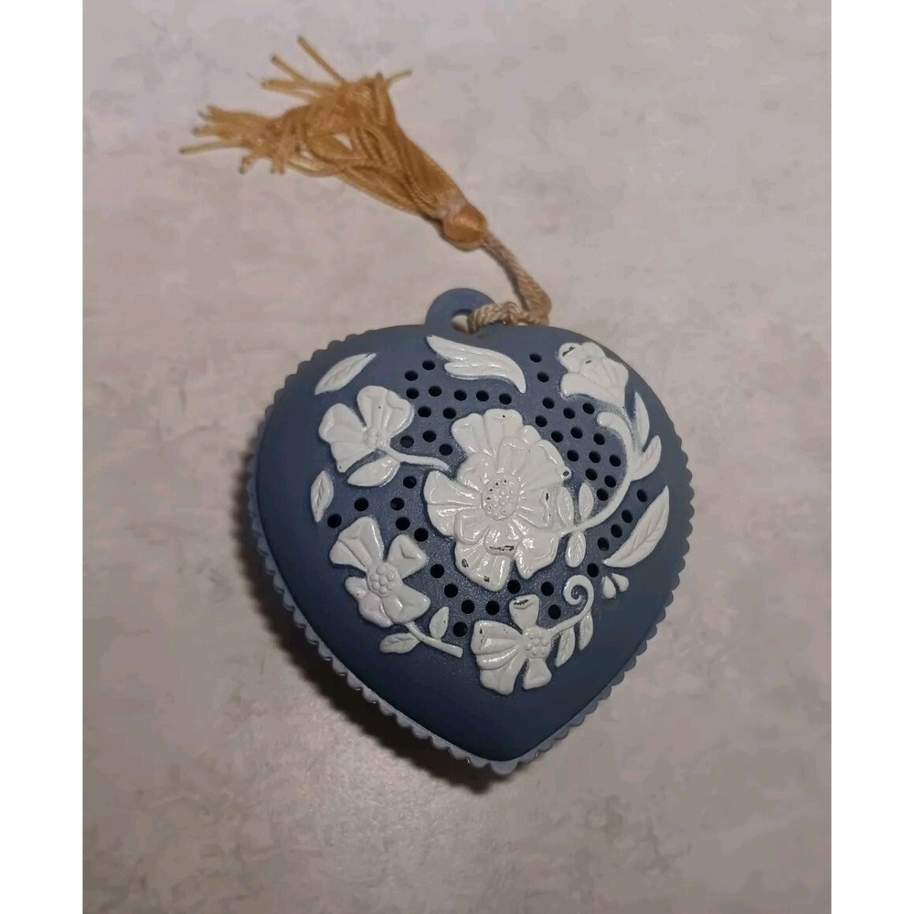 Vtg Collectible Avon Blue Heartscent Pomander Diffuser Potpourri Ornament Closet